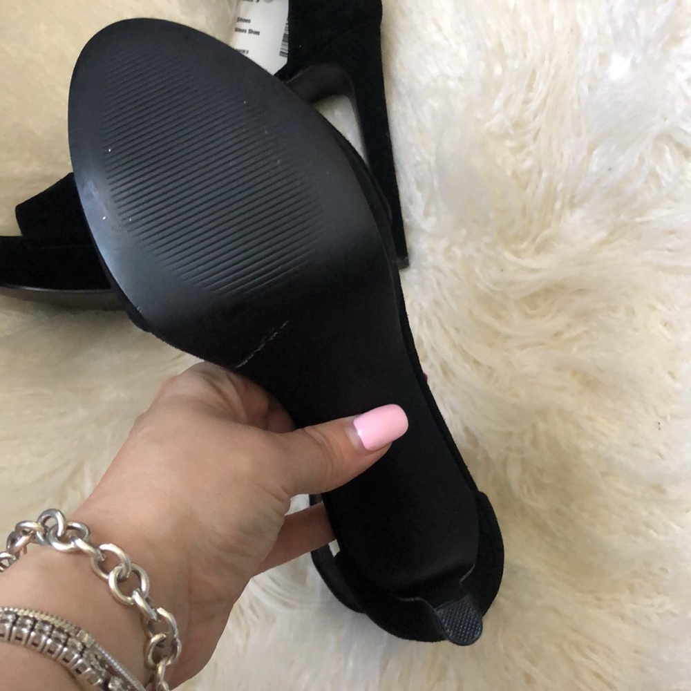Steve Madden Circuit Black Suede Leather Ankle Strap Heels - Picture 8 of 9